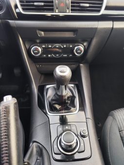
										MAZDA 3 full									
